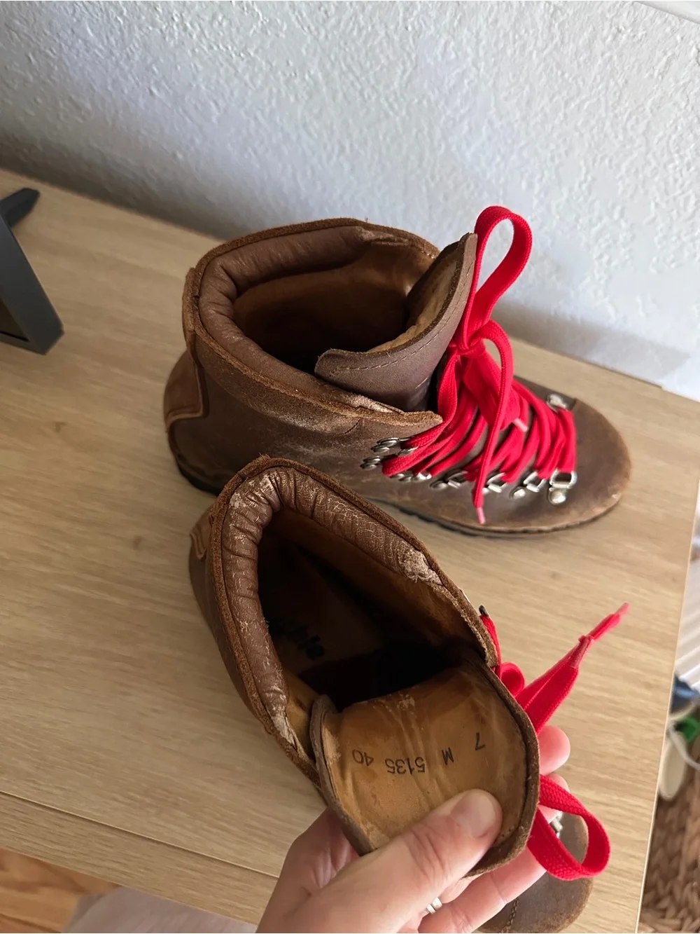 Vintage Raichle Leather Hiking Mountaineering boots 7 M Made in Switzerland